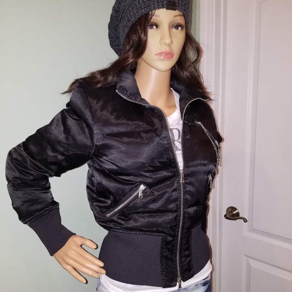 *SOLD* EXPRESS Women’s Down Puffer Jacket Black - Picture 2 of 8